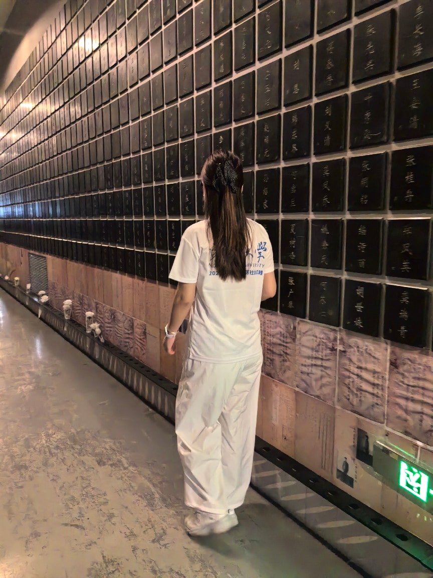 哀悼牺牲的同胞