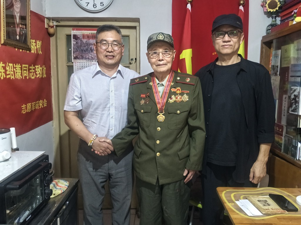 双节慰问老英雄：从红色岁月品读长寿真谛(图5)