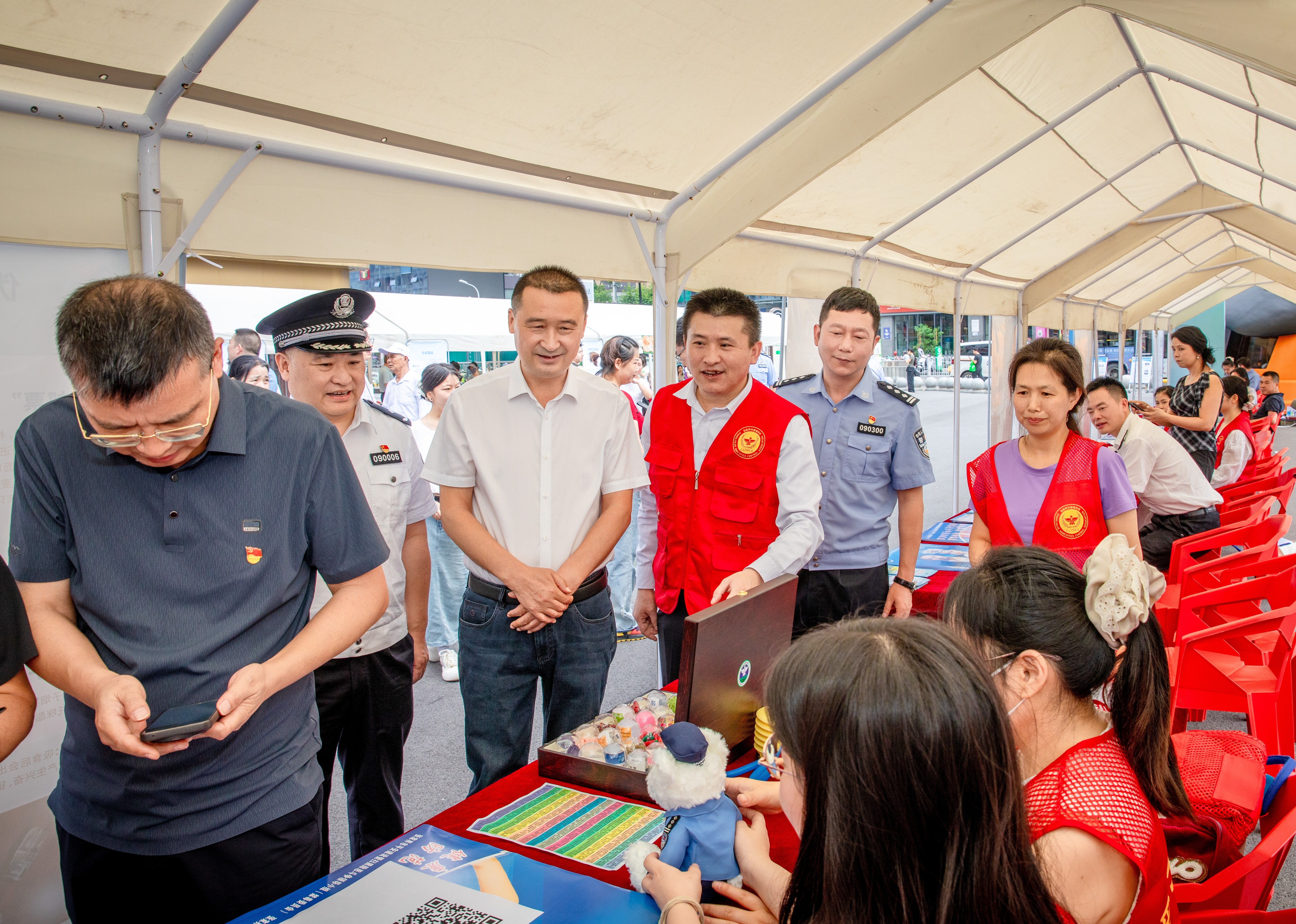 张家界市举办2026年全民禁毒宣传月主题活动