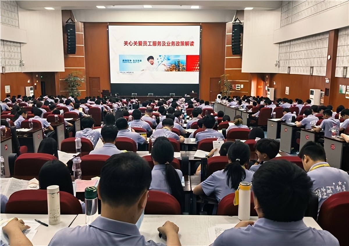 胜利油田公共事业管理部：把关心关爱员工好政策送到油田新入职员工心坎上