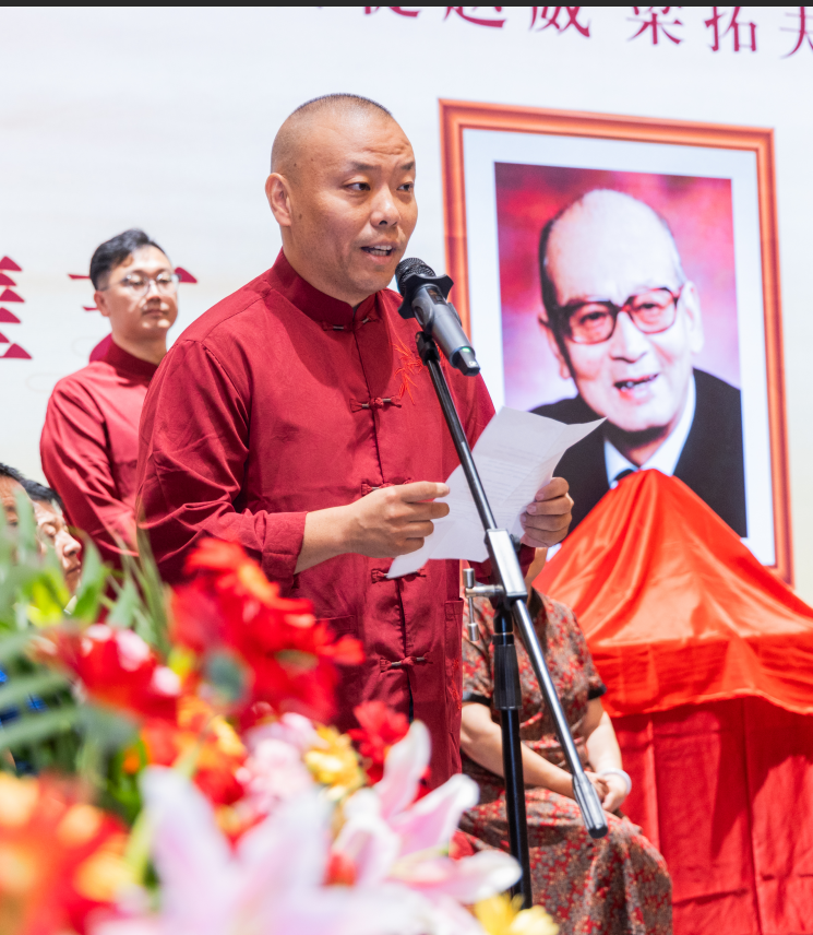 新徒梁拓夫接收访谈